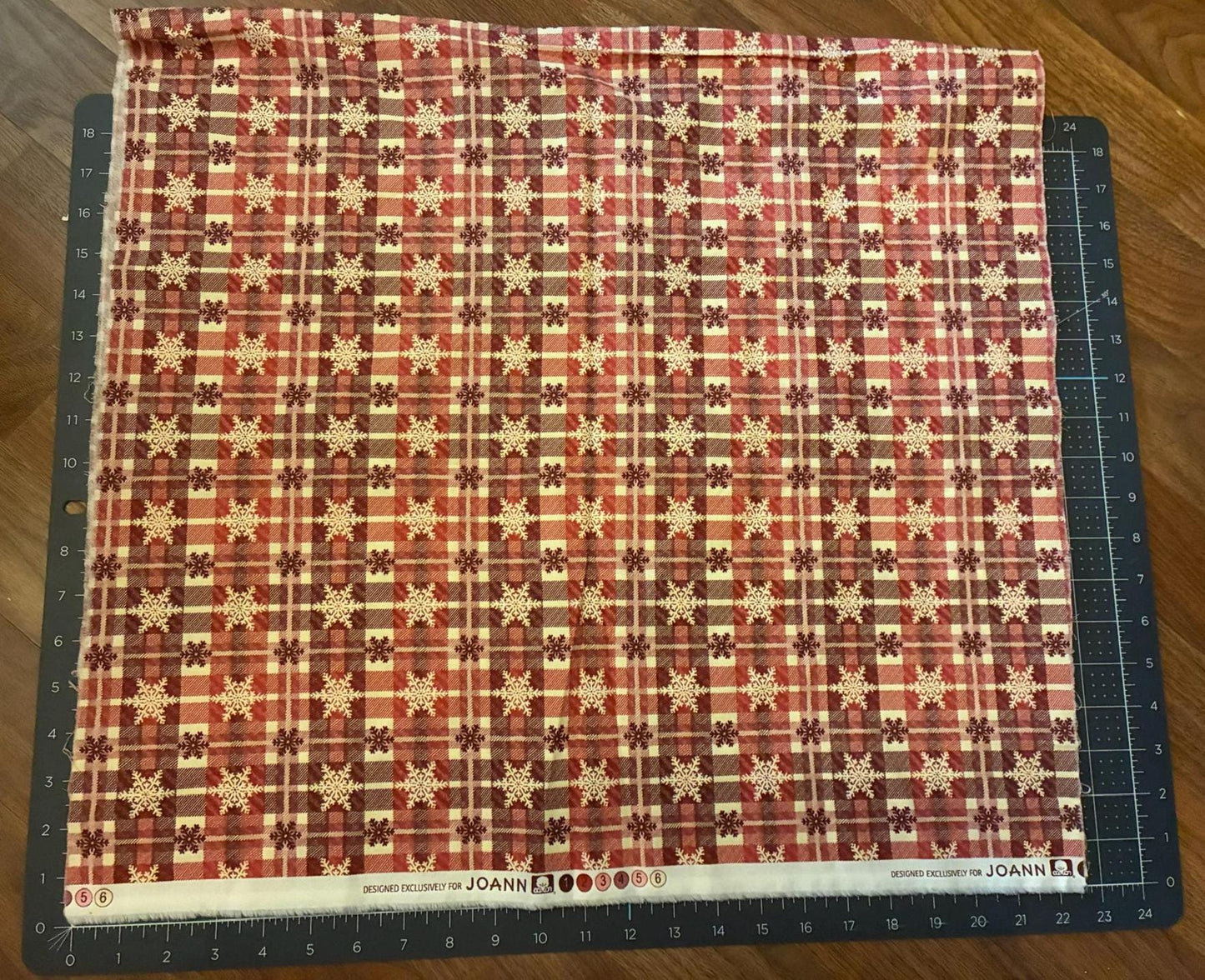 Christmas Fabric (Snowflake Plaid)