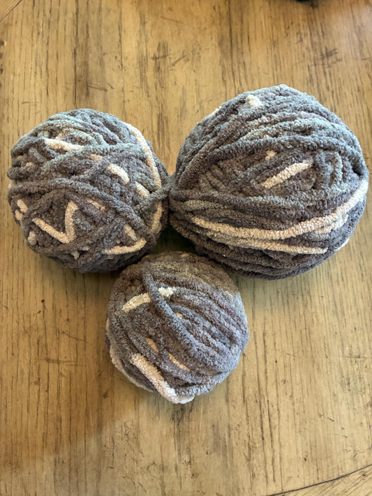 Bernat Blanket Yarn (Silver Steel)