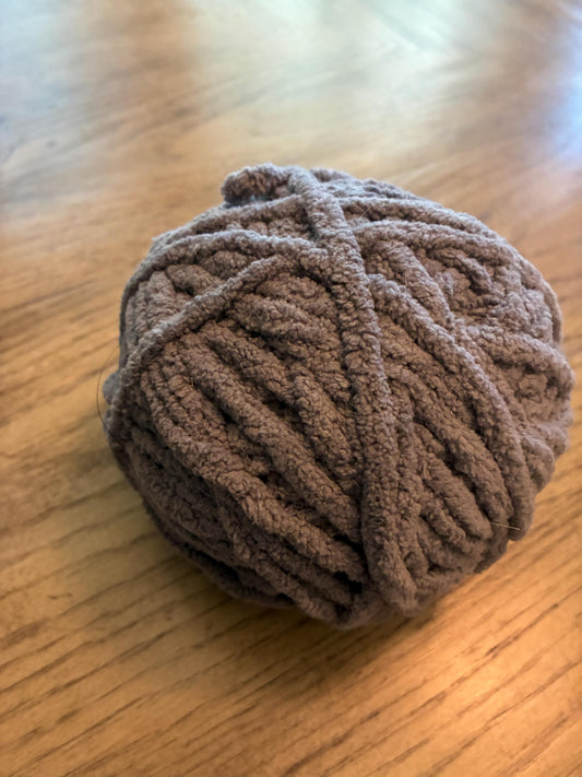 Bernat Blanket Yarn (Dark Gray)